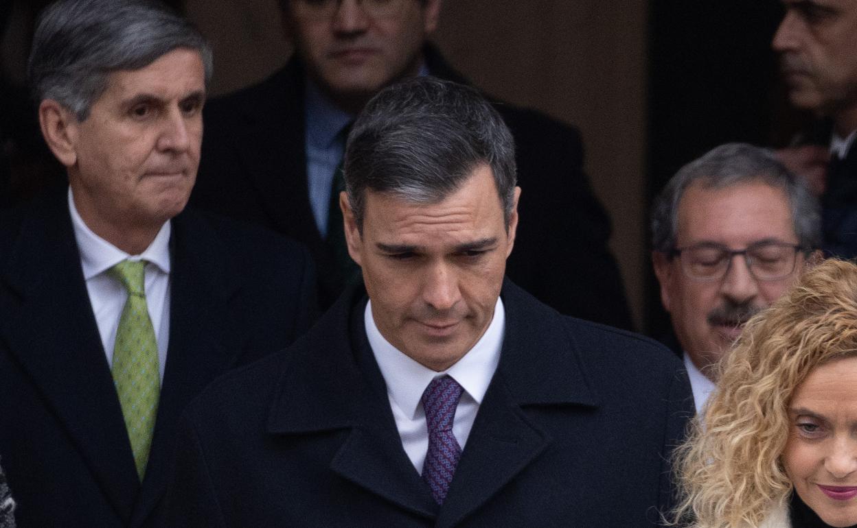 Sánchez y el presidente del TC, Pedro González-Trevijano. 