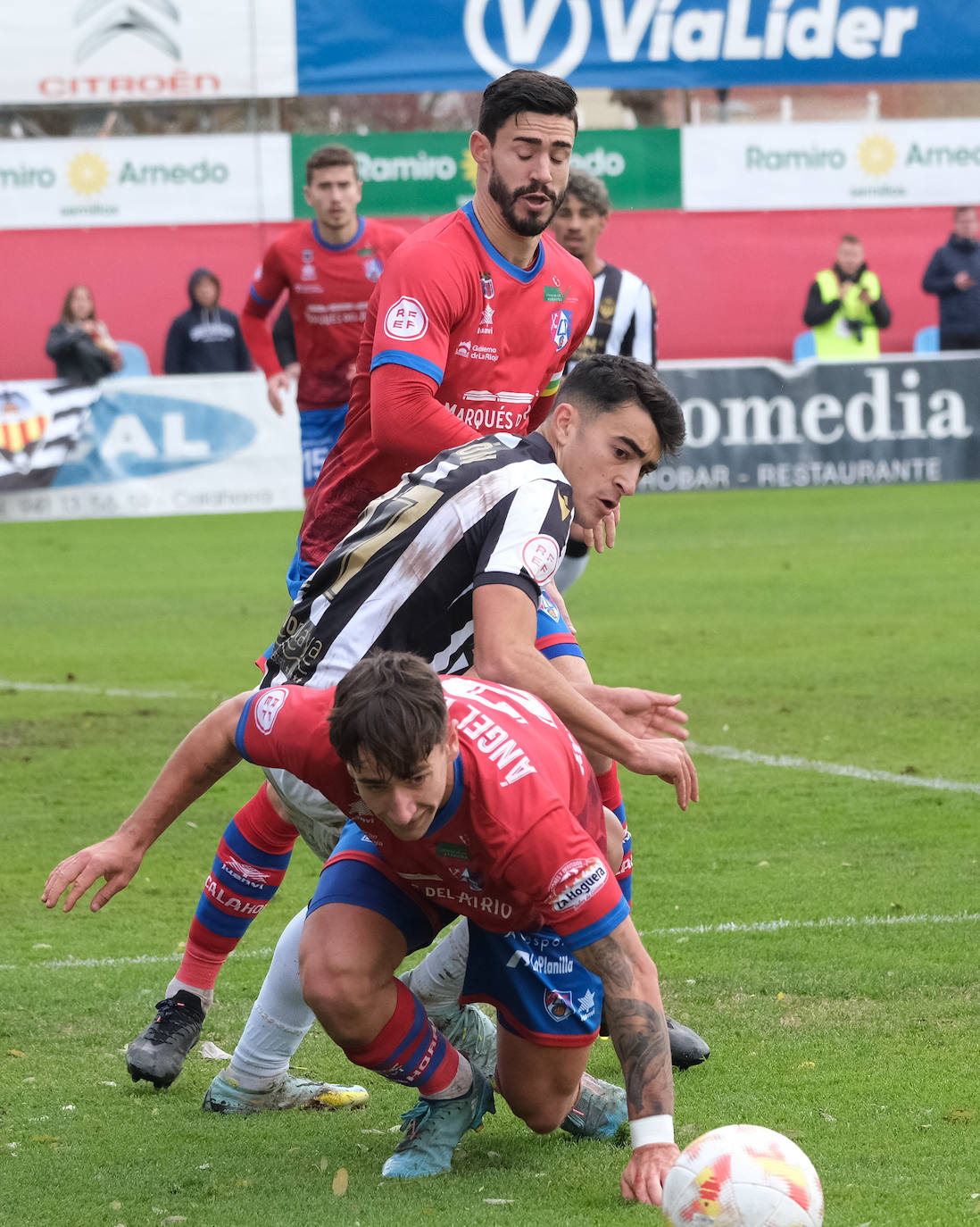 Fotos: El Calahorra empata con el Castellón