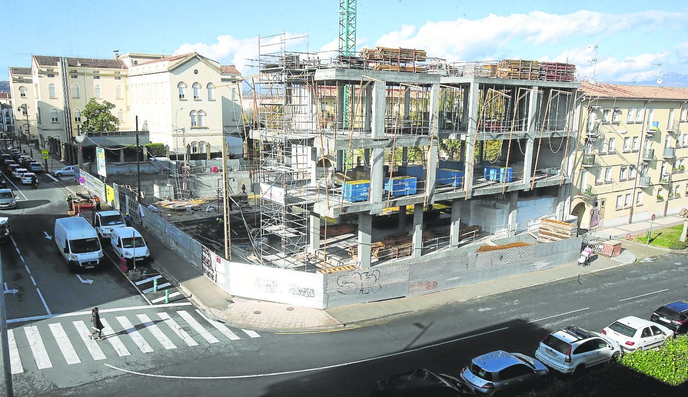 Parte de la estructura del futuro centro de salud de la Villanueva. 