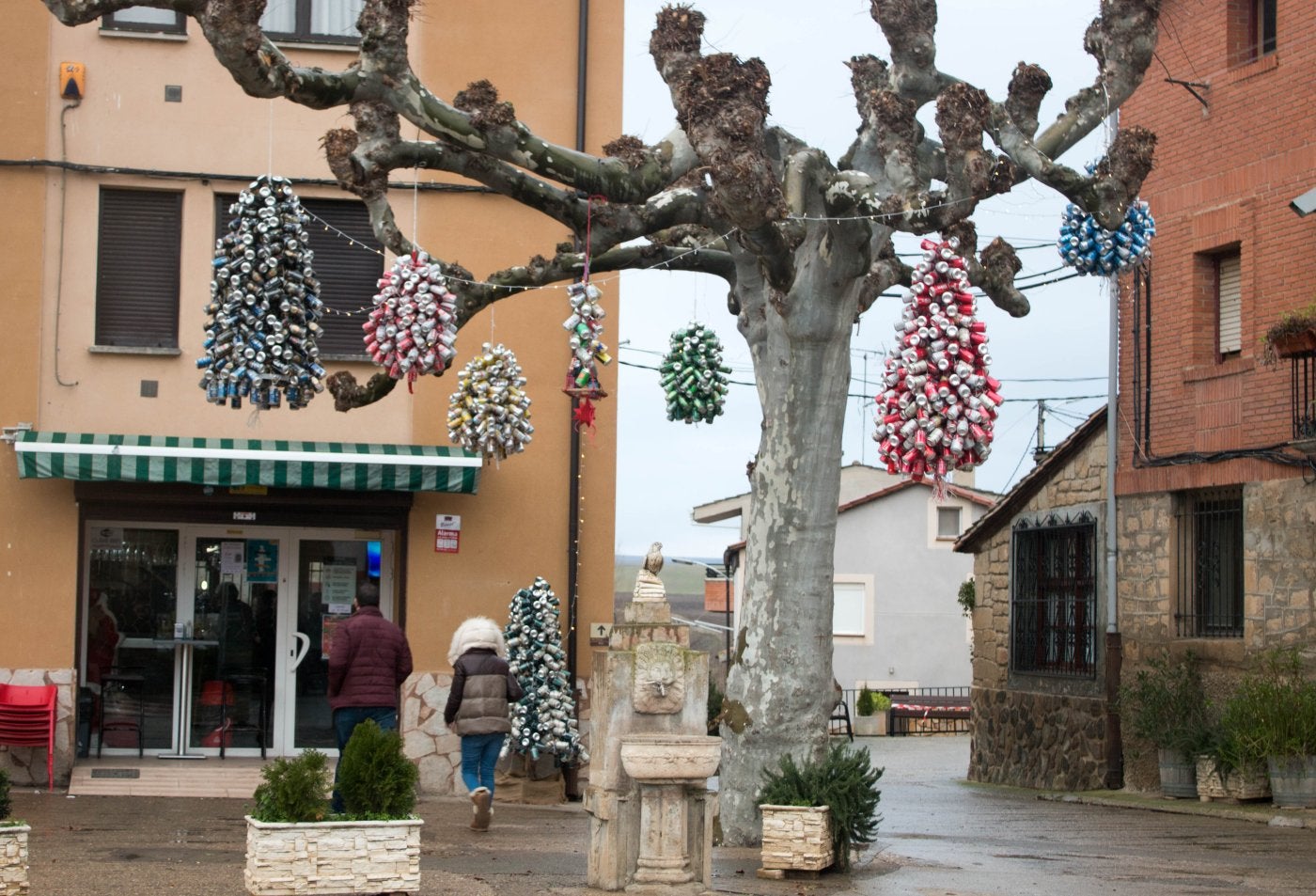 Herramélluri enlata la Navidad