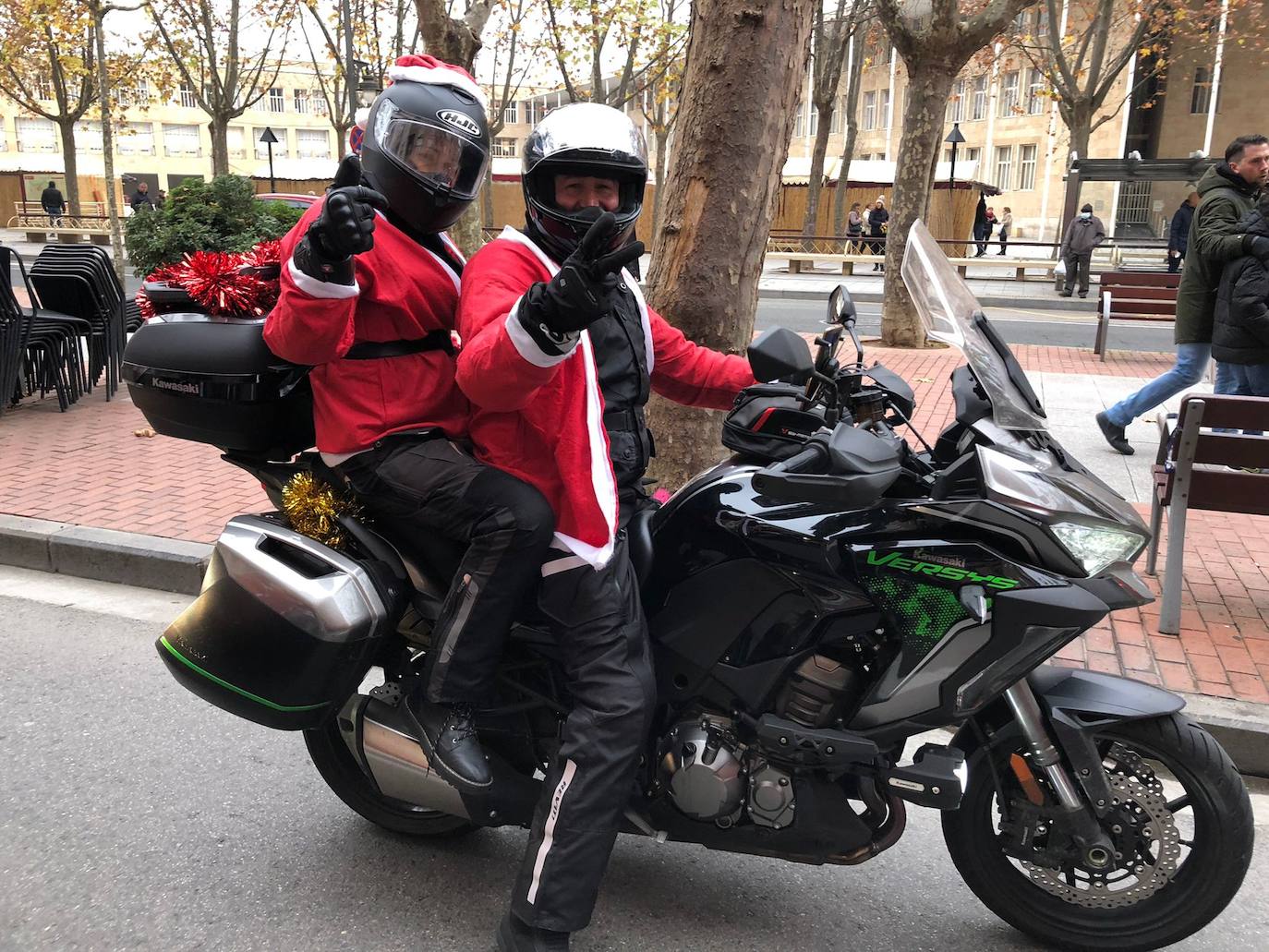 Fotos: Imagen de la Papanoelada organizada por la Asociación Motorista Correcaminos