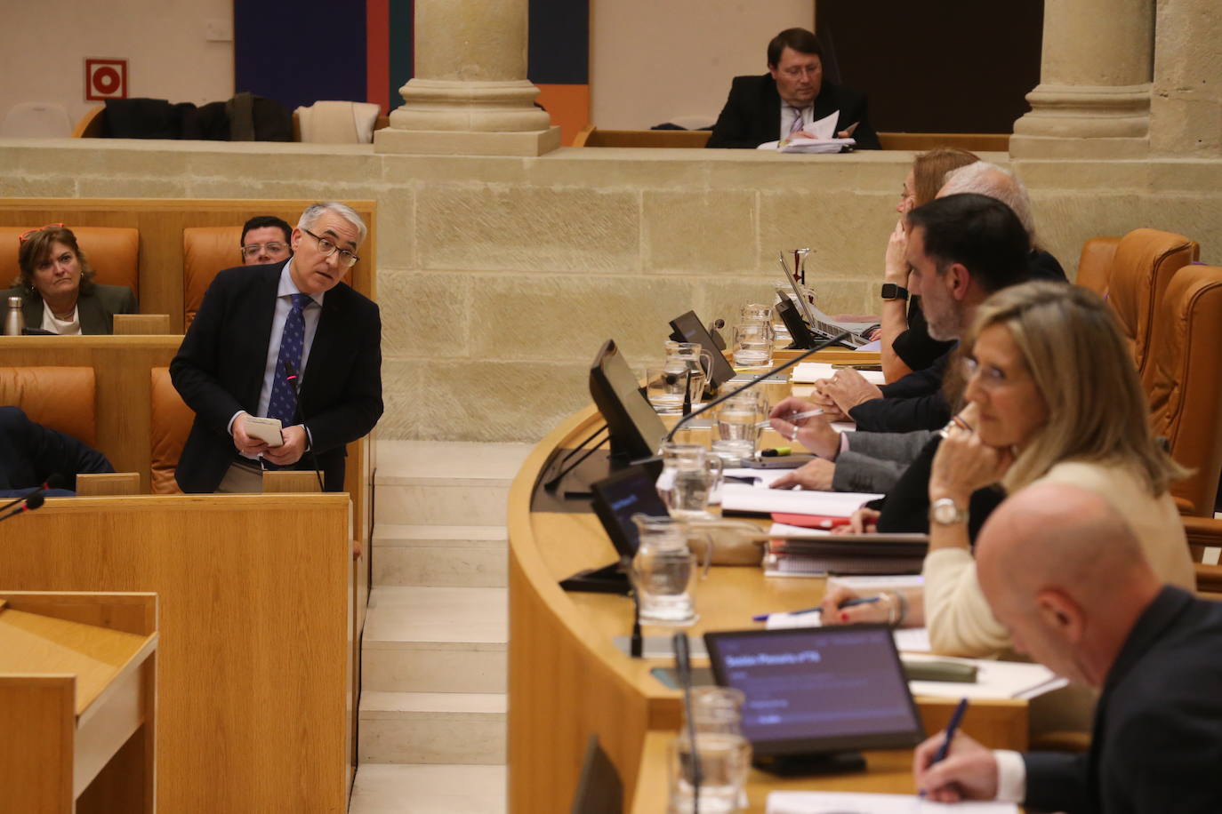 Fotos: El PP abandona el pleno y estudia un recurso de amparo ante el TC por la ley del Parque Natural del Alto Najerilla