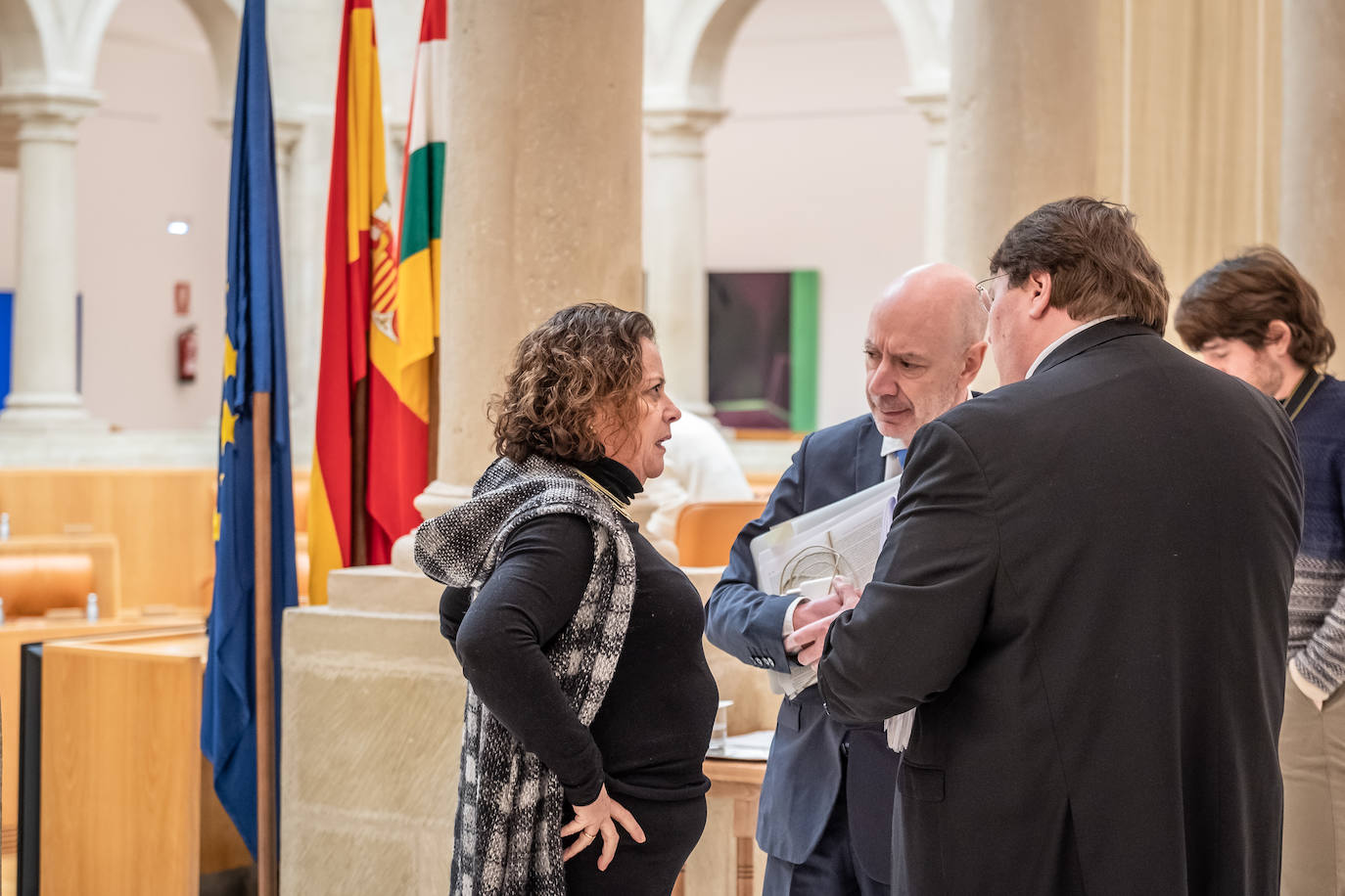 Fotos: Pleno de presupuestos en el Parlamento de La Rioja