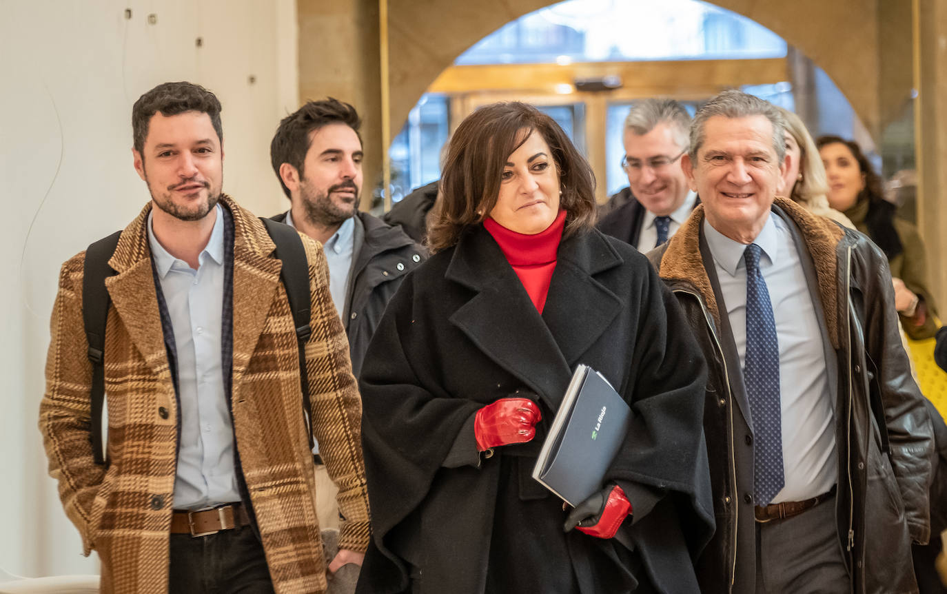 Fotos: Pleno de presupuestos en el Parlamento de La Rioja