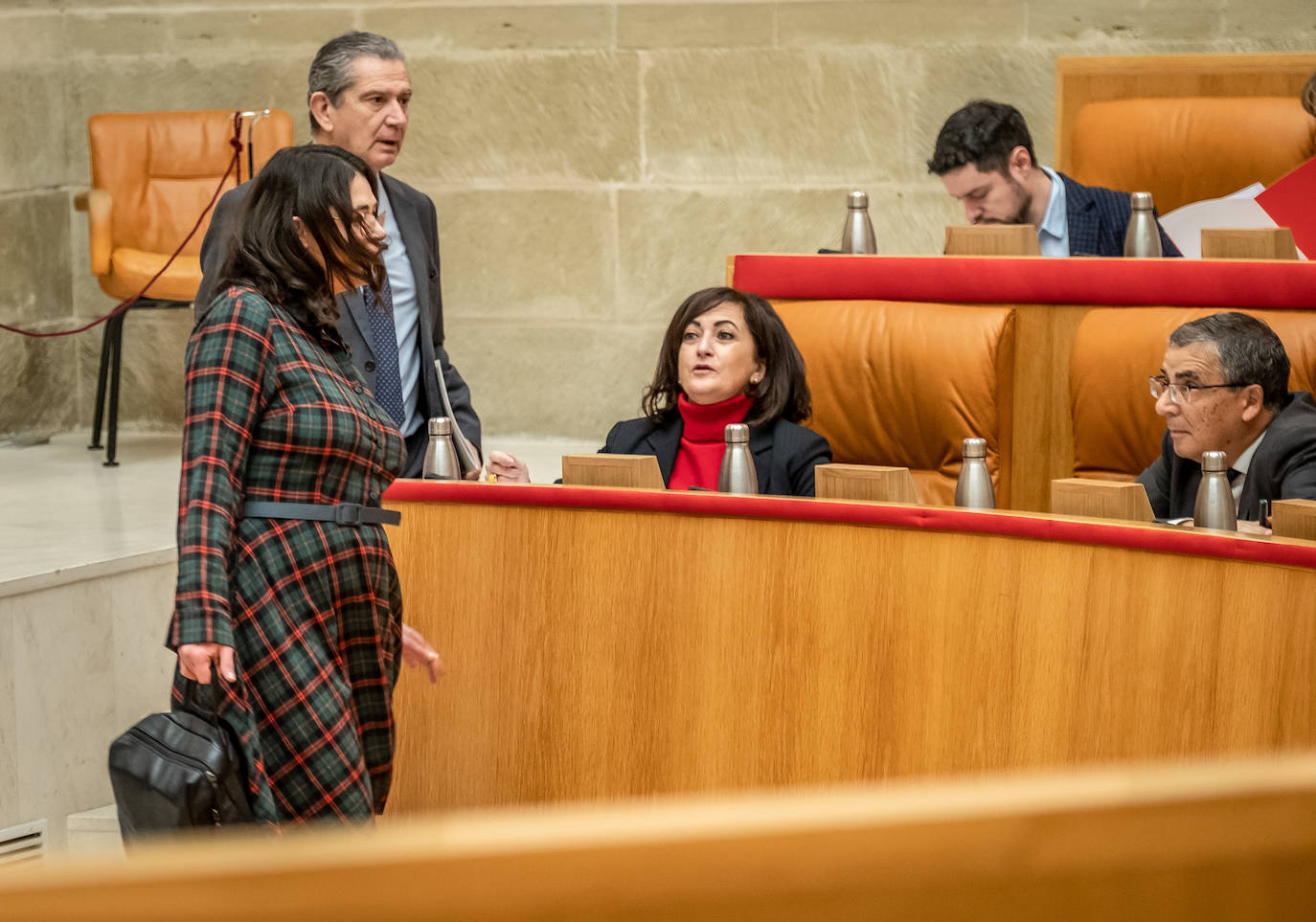 Fotos: Pleno de presupuestos en el Parlamento de La Rioja