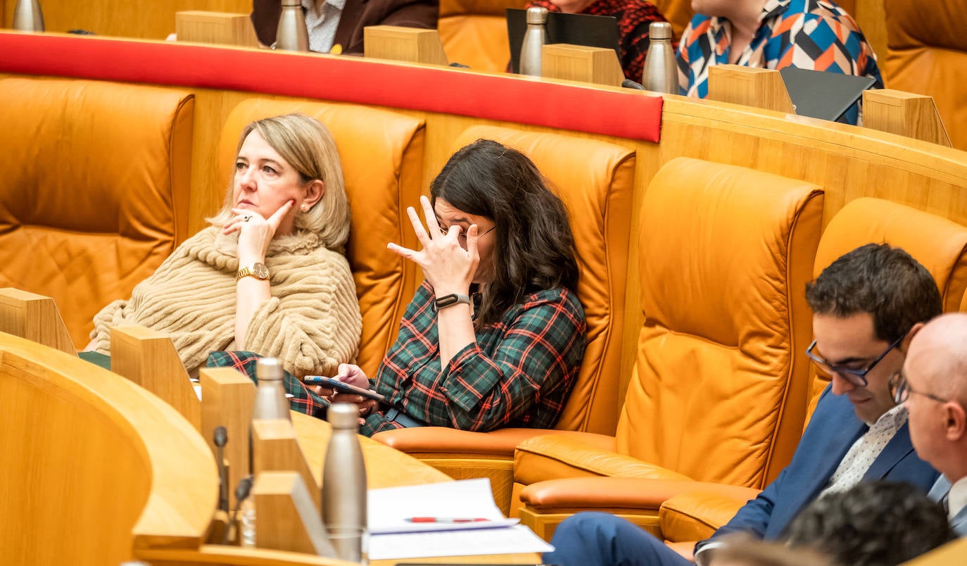 Fotos: Pleno de presupuestos en el Parlamento de La Rioja