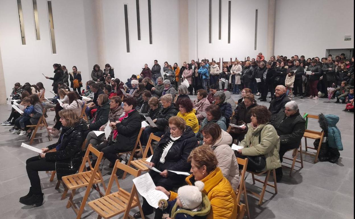 Alcanadre recuerda a Lara, la niña fallecida en accidente de tráfico el viernes