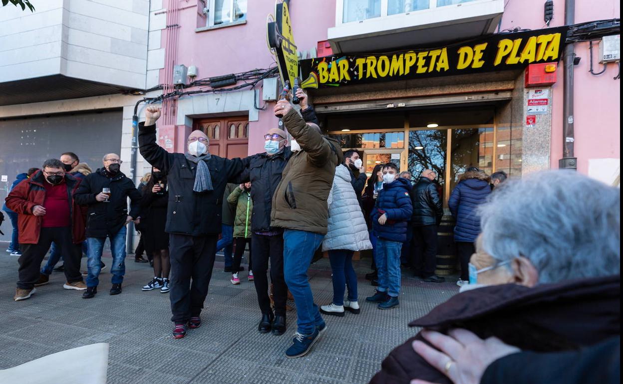 Celebración del reparto del primer premio de la Lotería del Niño en Logroño el 6 de enero de este año