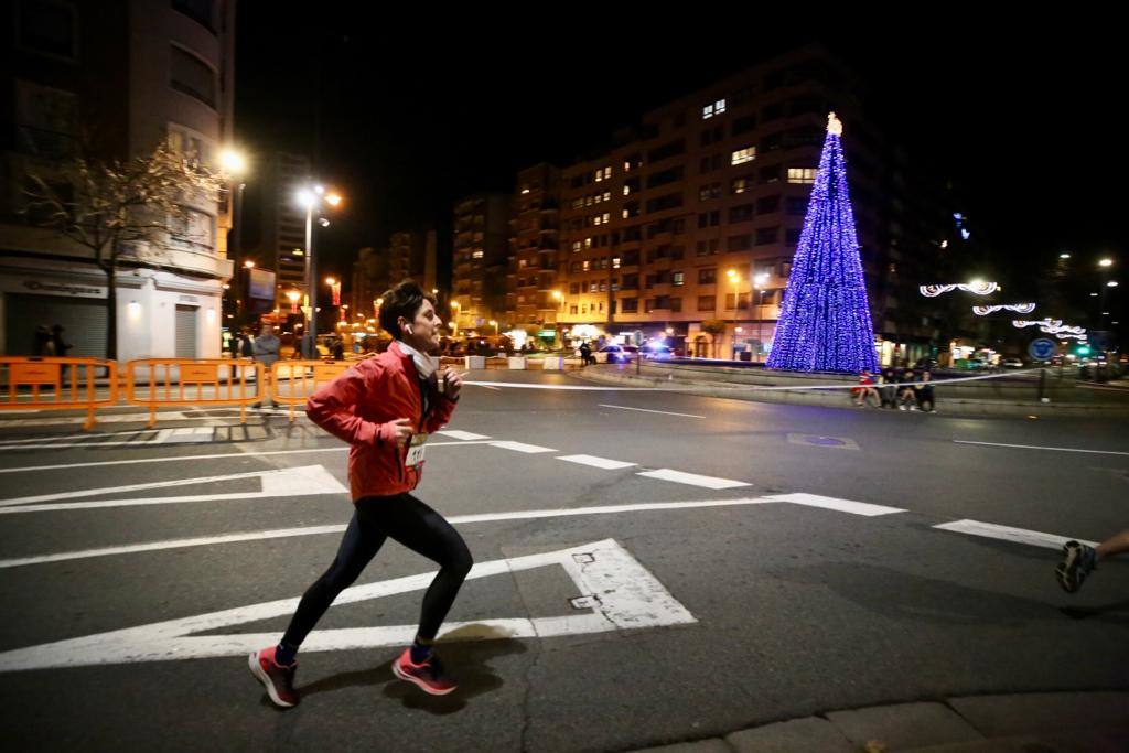 Fotos: David Martínez se impone de nuevo en la San Silvestre de Logroño