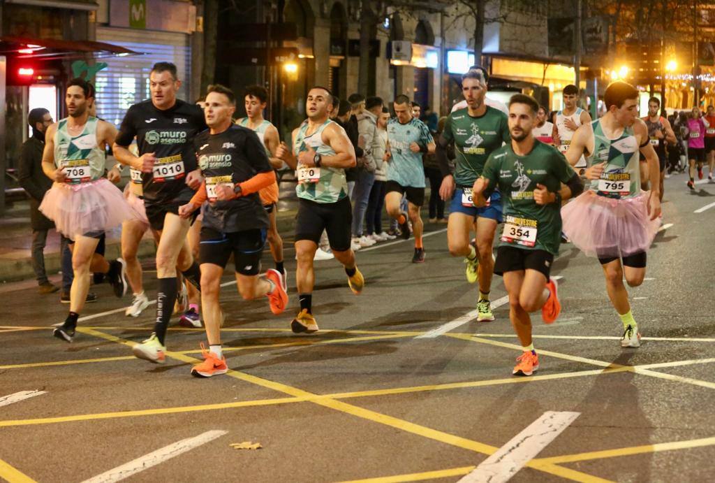 Fotos: David Martínez se impone de nuevo en la San Silvestre de Logroño