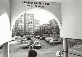 De parking a plaza interior