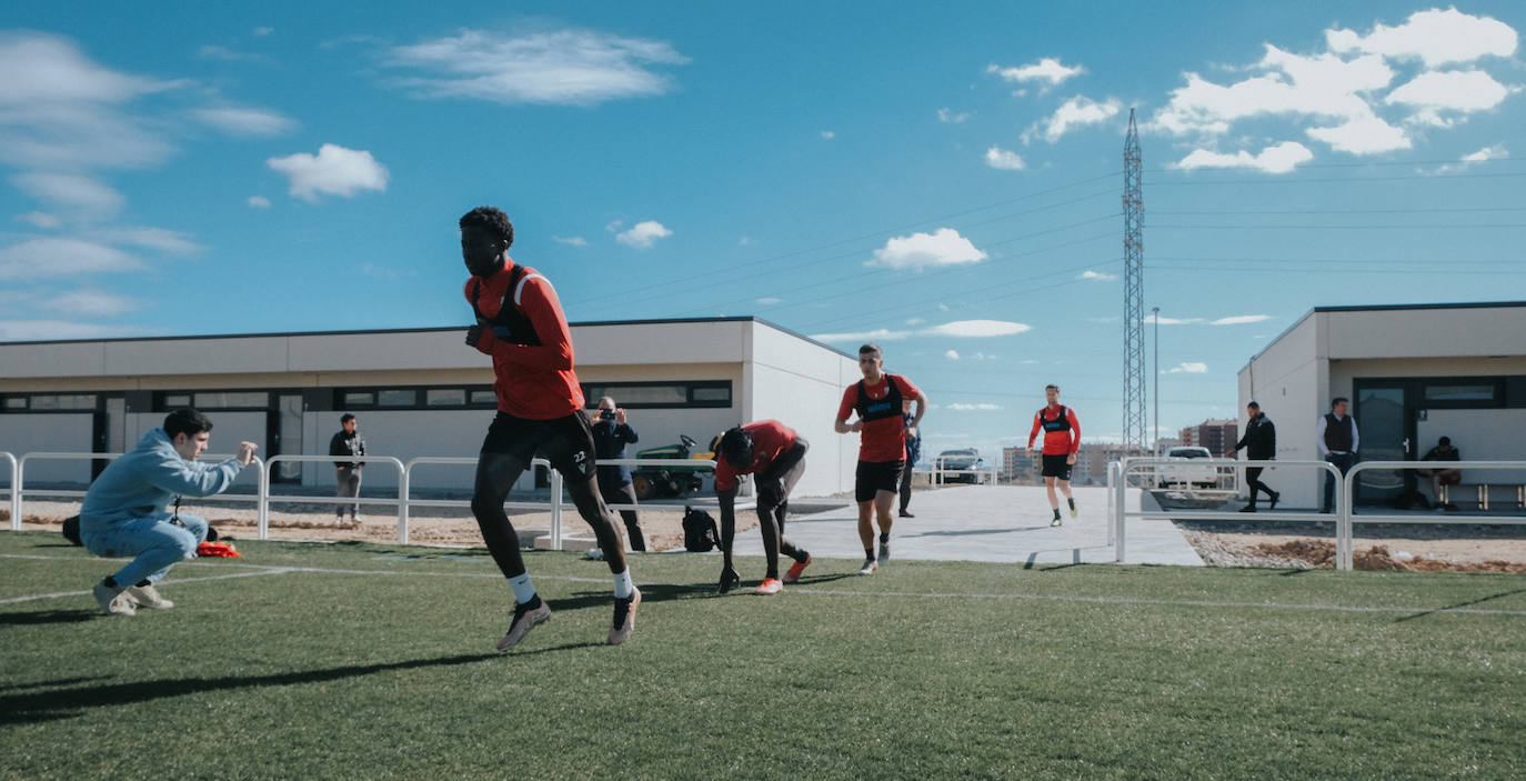 Primeros pases en la nueva ciudad deportiva de la UDL