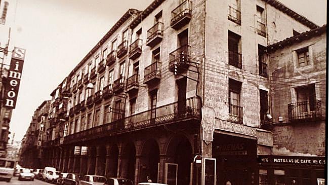 Imagen antes - Unos portales de otra época