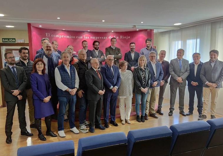 Equipo del presidente de la Cámara de Comercio, este lunes.