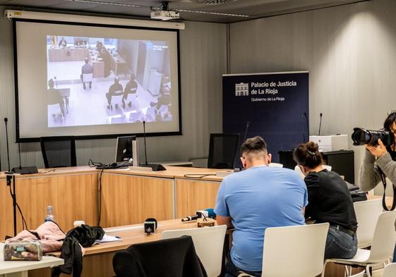 Periodistas, en la sala de prensa del palacio de Justicia.