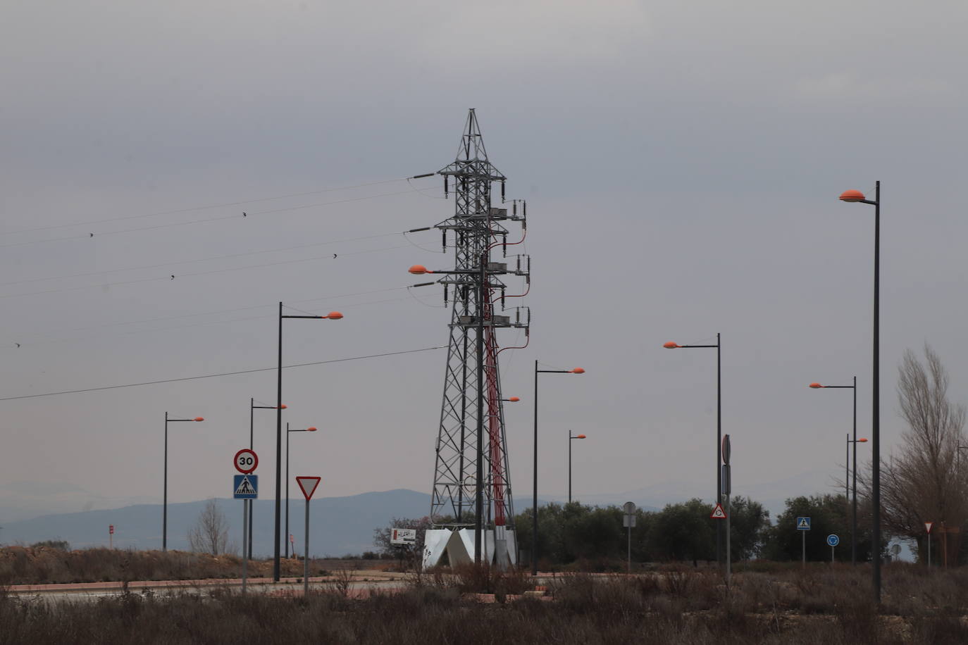 Imagen del polígono La Senda de Alfaro, sin torres del suministro eléctrico.