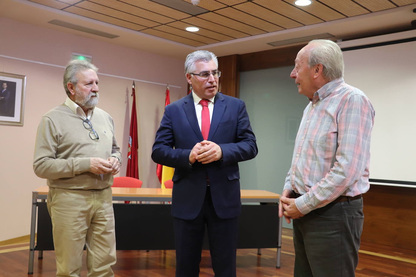 Marín, Lacalzada y Jiménez Velilla, durante la reunión.