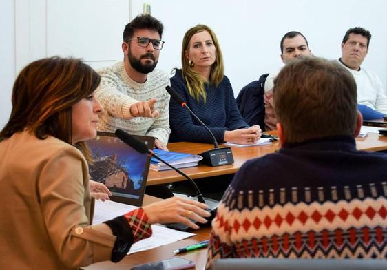 Rubén Gutiérrez durante un pleno municipal en Villamediana.