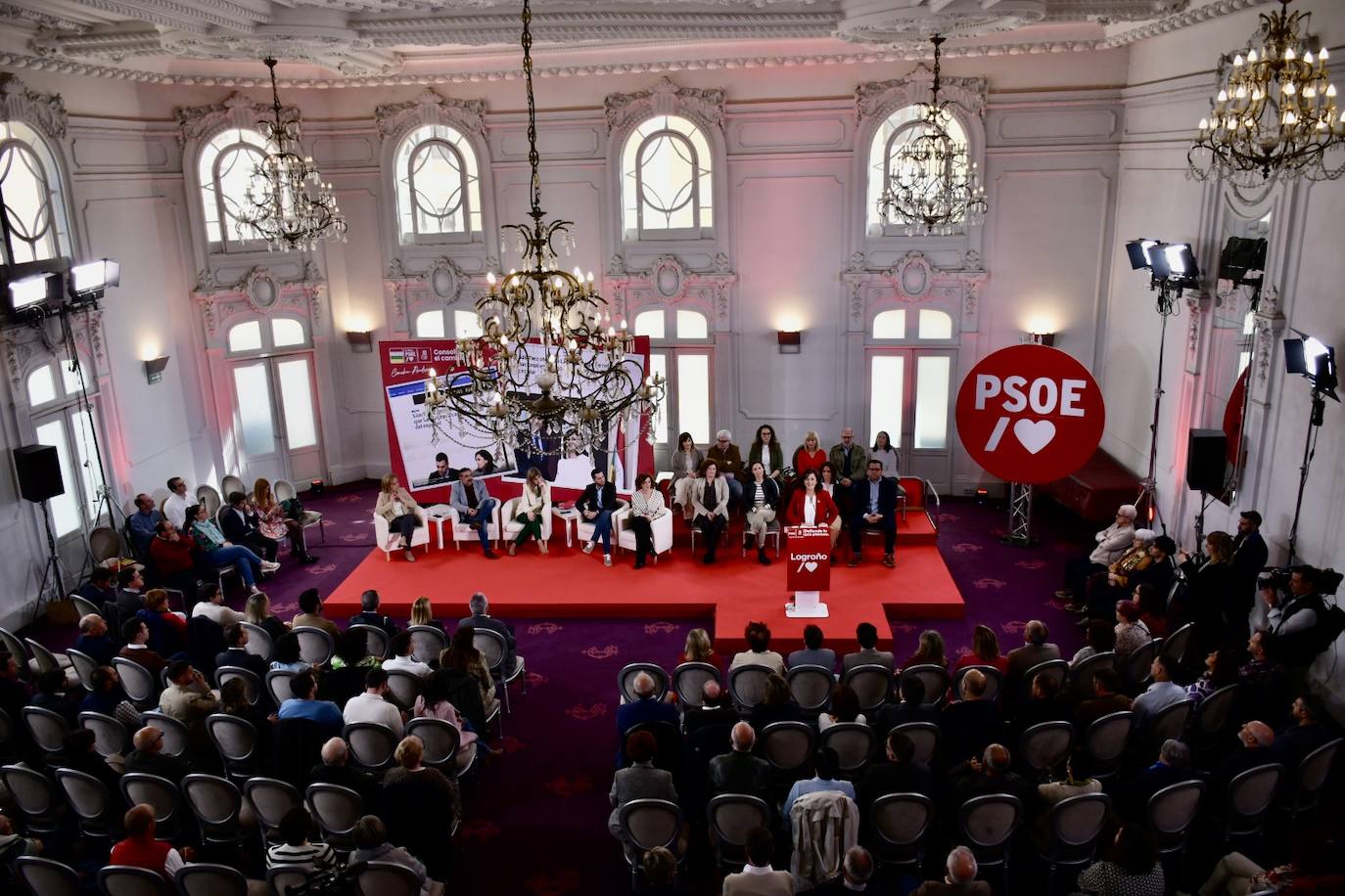 Imagen secundaria 1 - Acto en el Círculo Logroñés de la capital. 