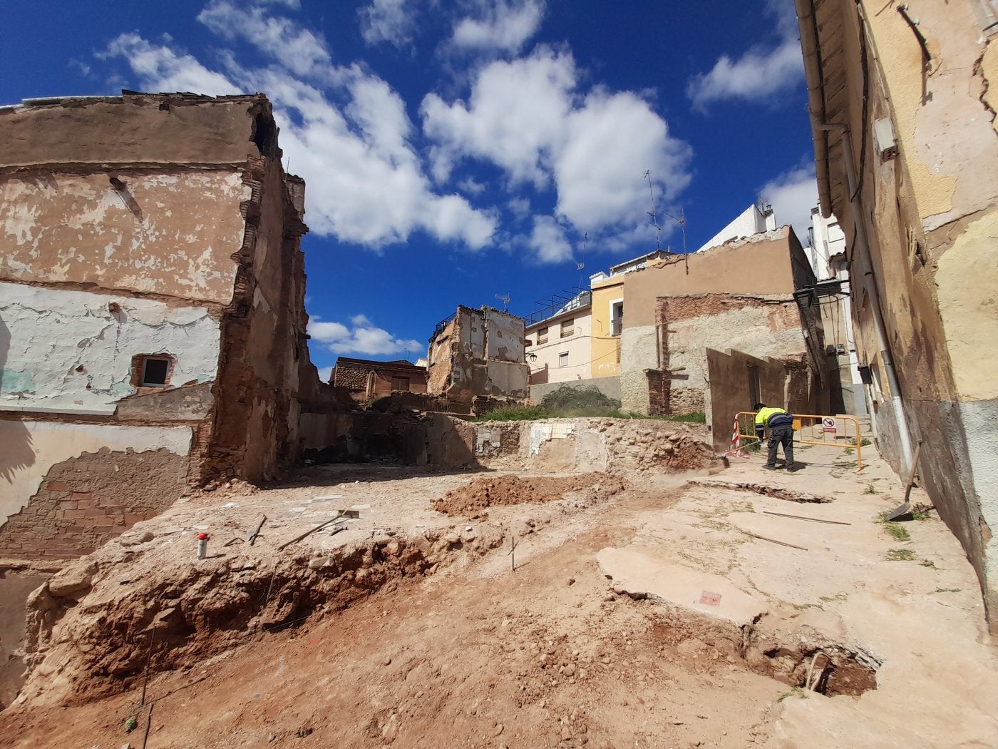 Solares resultantes al derribar las casas de la calle Olivo, número 4 y 6, cerca de la Plaza de la Verdura.