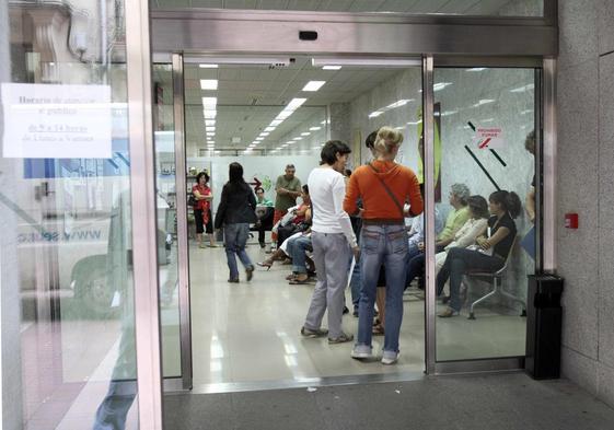 Imagen de archivo de usuarios en la Oficina de Empleo de Logroño.