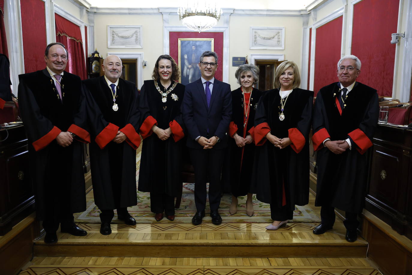 Imagen secundaria 1 - Sanz toma posesión en el Consejo de Estado con una llamada al «consenso»