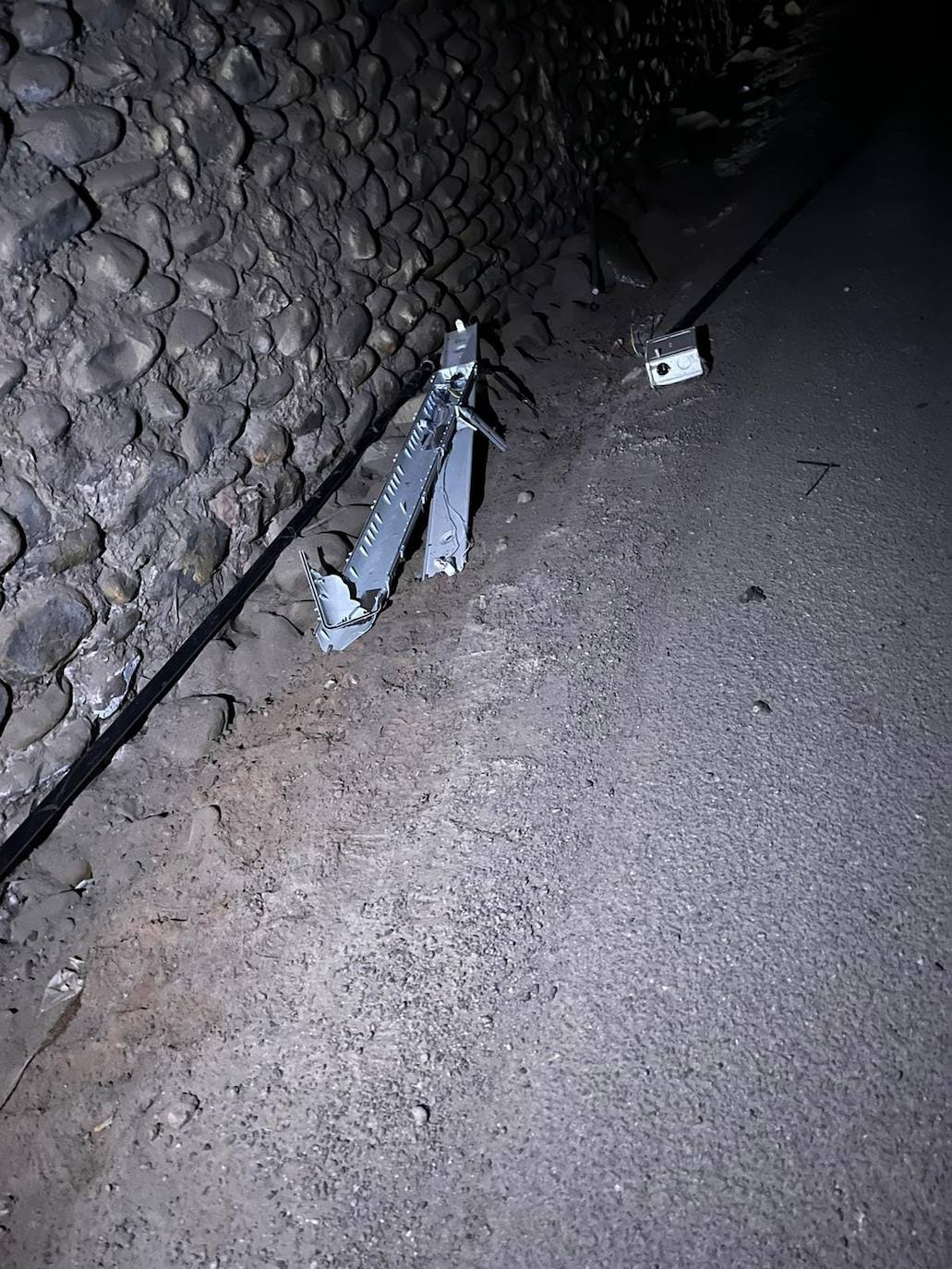 Imágenes de los destrozos en el túnel.