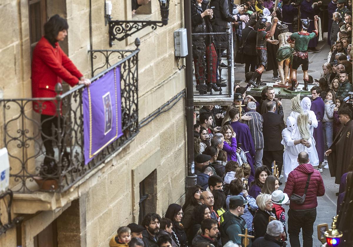 Miles de personas acuden a los Picaos de San Vicente de la Sonsierra