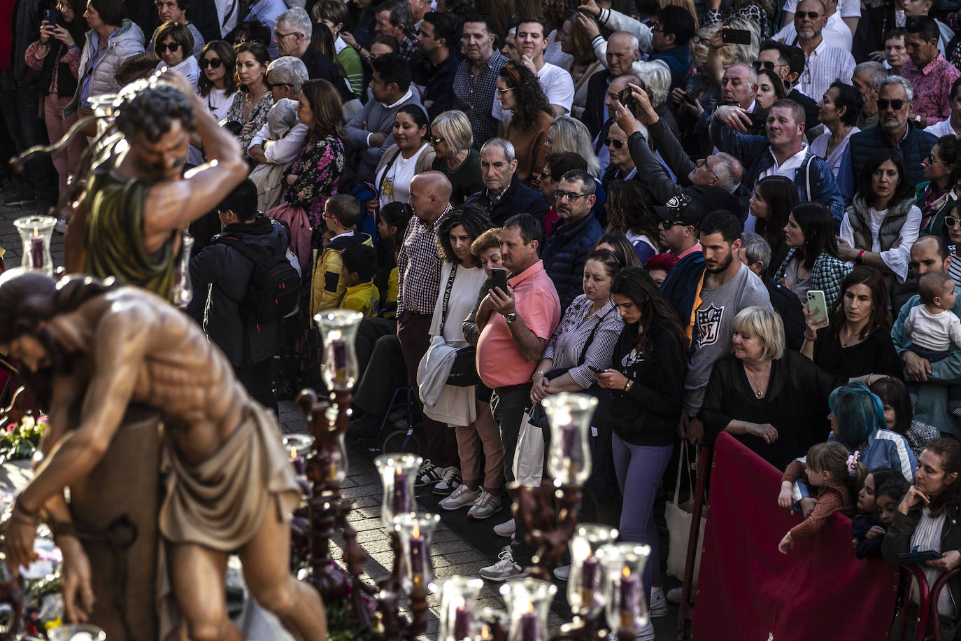 La procesión del Santo Entierro llena Logroño