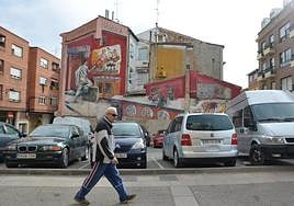 Calles Santiago y Carreteros. Hay disponibles un total de 14 plazas de aparcamiento.