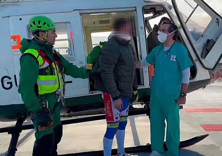Rescatado en helicóptero un ciclista que pasó la noche al raso tras sufrir un accidente