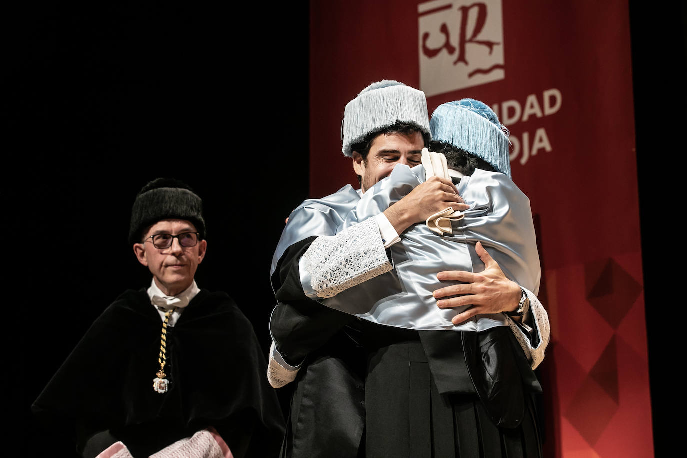 Pablo Sáinz-Villegas, investido Doctor Honoris Causa de la UR
