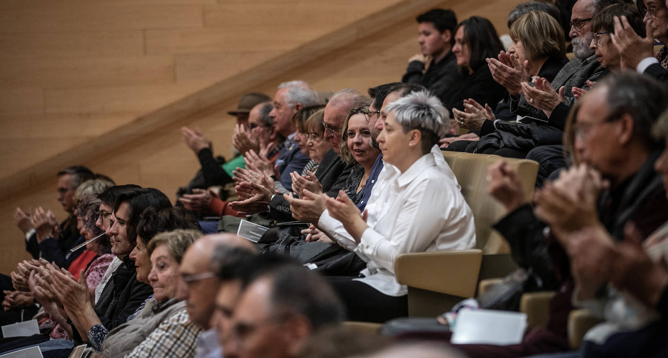 Pablo Sáinz-Villegas, investido Doctor Honoris Causa de la UR