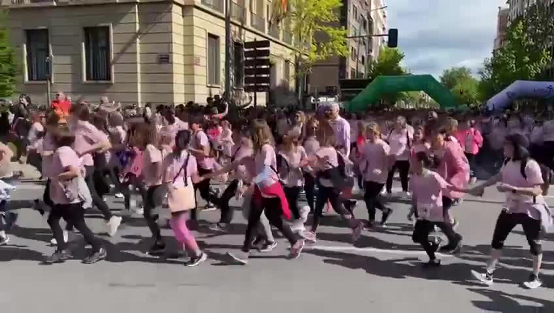 Salida de la carrera de la mujer de Logroño