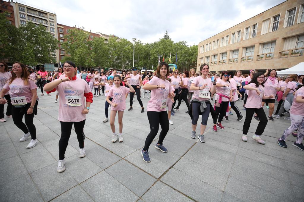 Clase de zumba tras la Carrera de la Mujer de Logroño