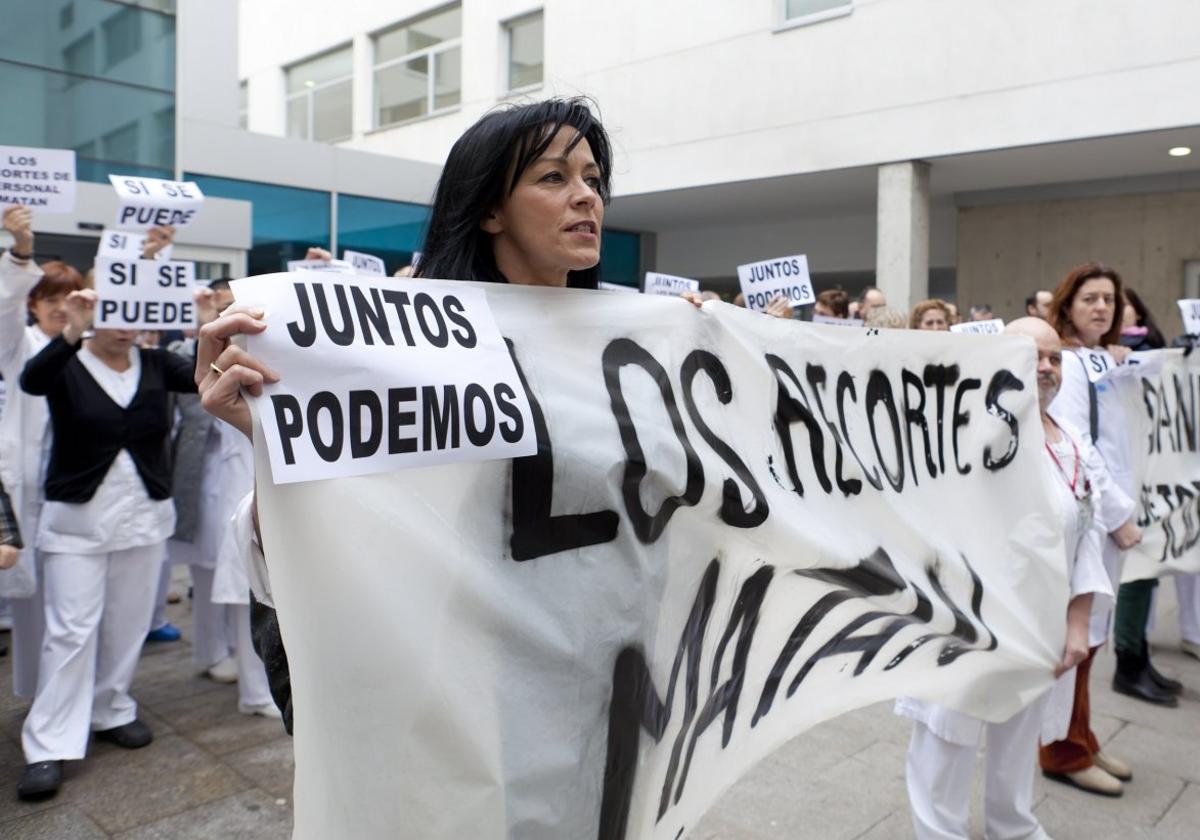 Manifestación en el Hospital San Pedro en defensa de la sanidad pública, en una imagen de archivo.