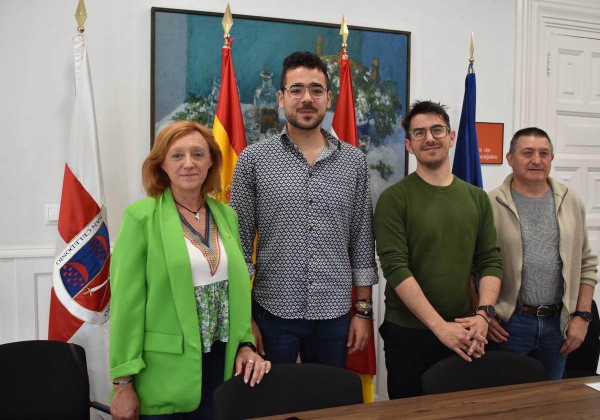 Flor Lavilla, Manuel Toledo, Esteban Martínez y Óscar Moreno.