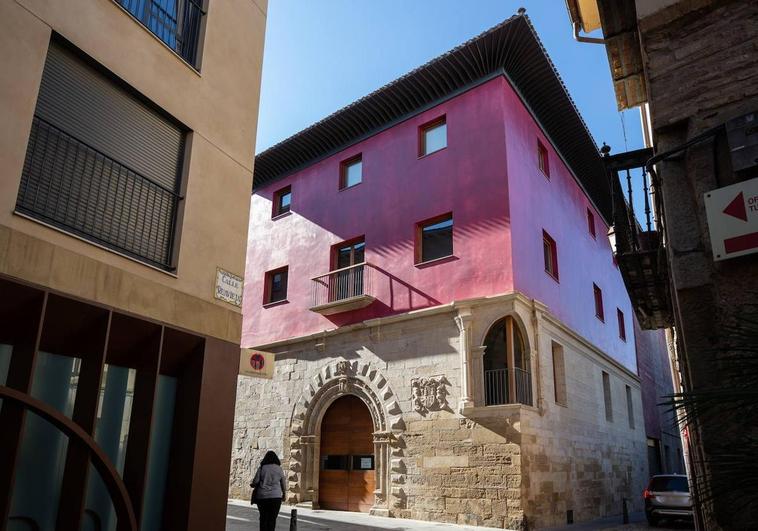 El edificio del Centro de la Cultura del Rioja lleva cerrado casi siete años.