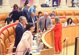 La bancada del Gobierno regional, durante el pleno, el último de la legislatura.