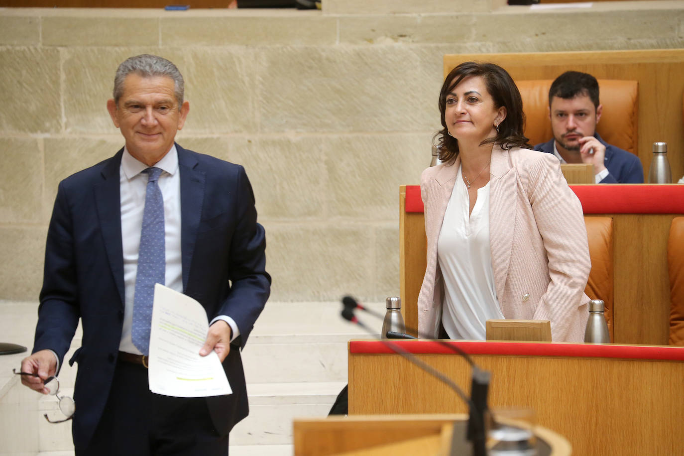 El último pleno del Parlamento, en imágenes