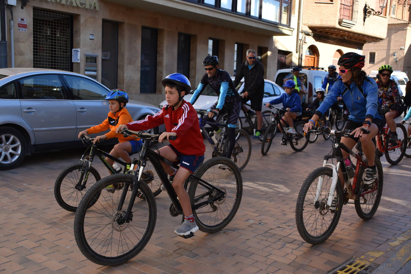 Aldeanueva, entre bicicletas y pochas