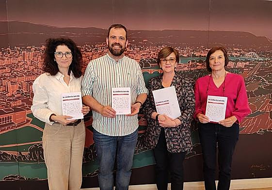 Magdalena Pérez, Iván Reinares, Carmen Tamayo y Yolanda de Blas.