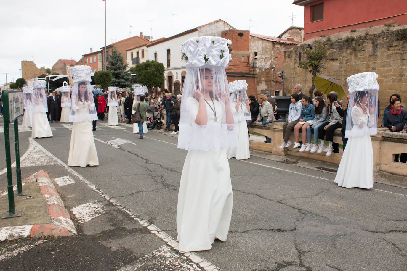 La procesión de las doncellas en Santo Domingo