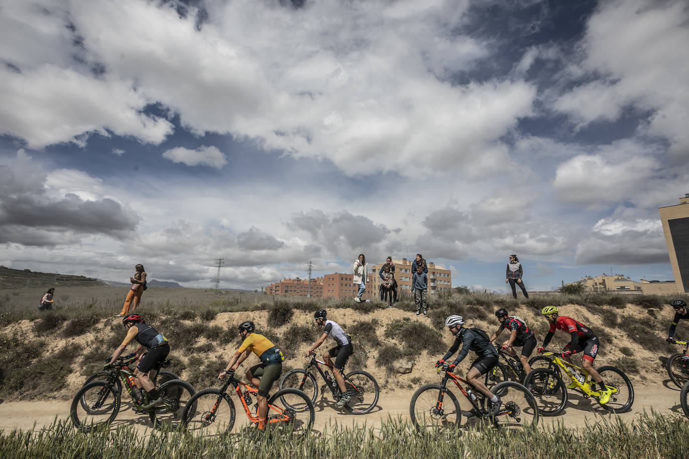 La primera etapa de La Rioja Bike Race, en imágenes