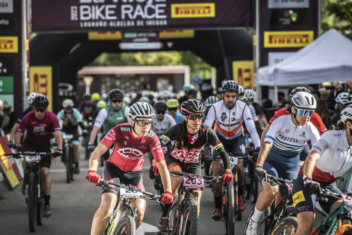 Las imágenes de la segunda etapa de La Rioja Bike Race