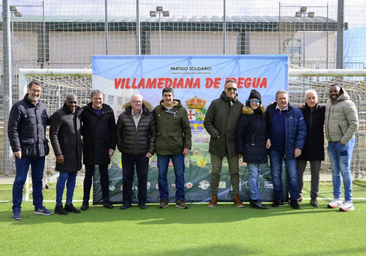 Carlos Martínez Lleyda, tercero por la izquierda, durante la presentación del partido en Villamediana.