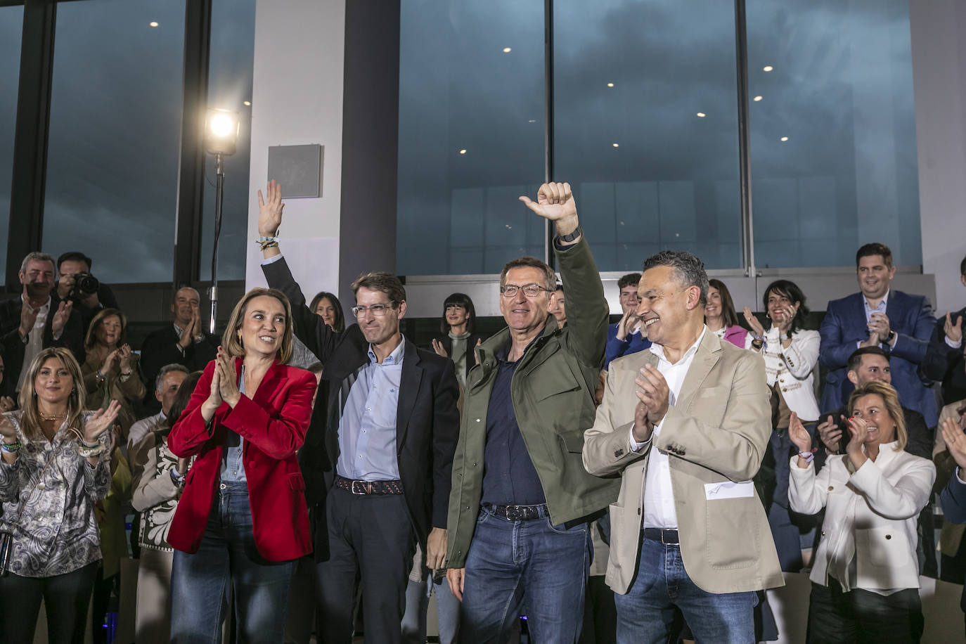 Mitin de Feijóo en Riojafórum