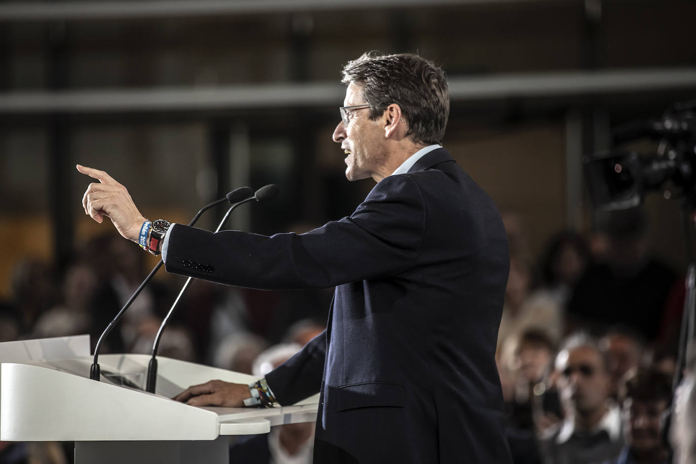 Mitin de Feijóo en Riojafórum