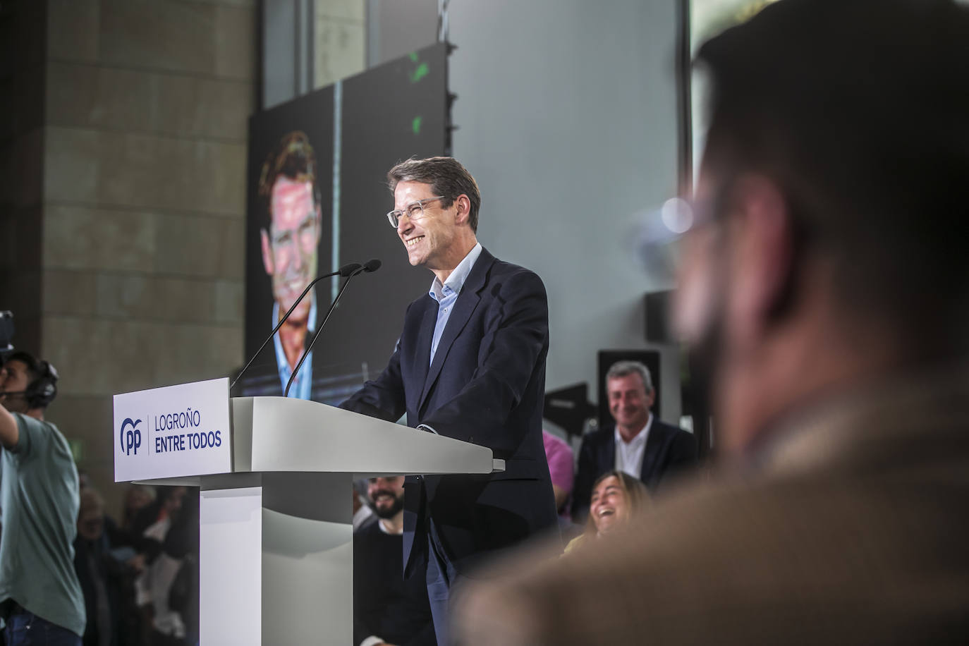 Mitin de Feijóo en Riojafórum