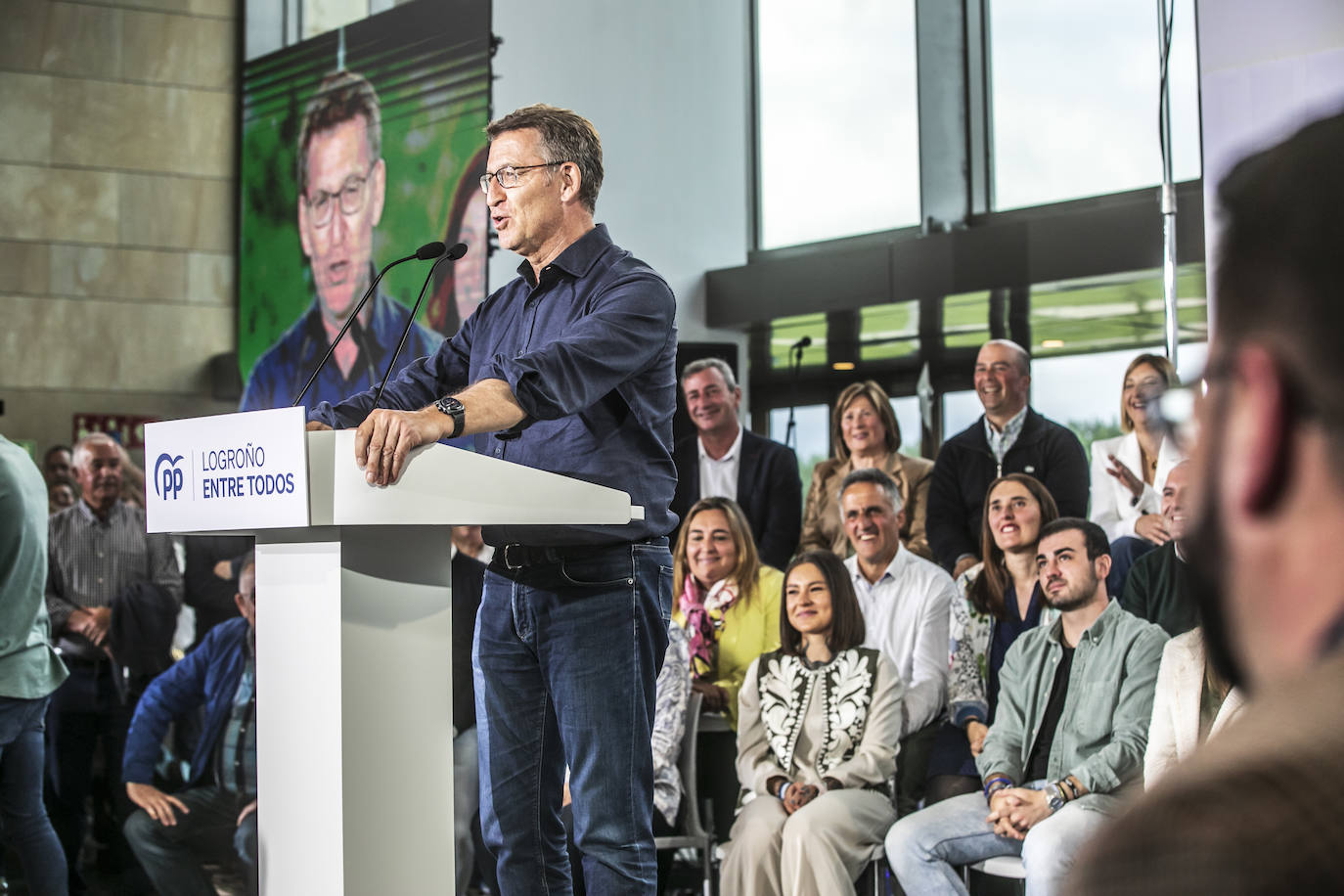 Mitin de Feijóo en Riojafórum